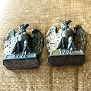 Vintage Colonial Virginia 1776 Eagle Bookends Gold Color Cast Metal 1965 USA